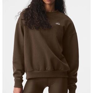 ALO Accolade Crew Neck Pullover